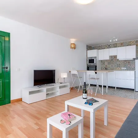 Fantastico Con Terraza Y Vistas Al Mar コスタ・テギセ