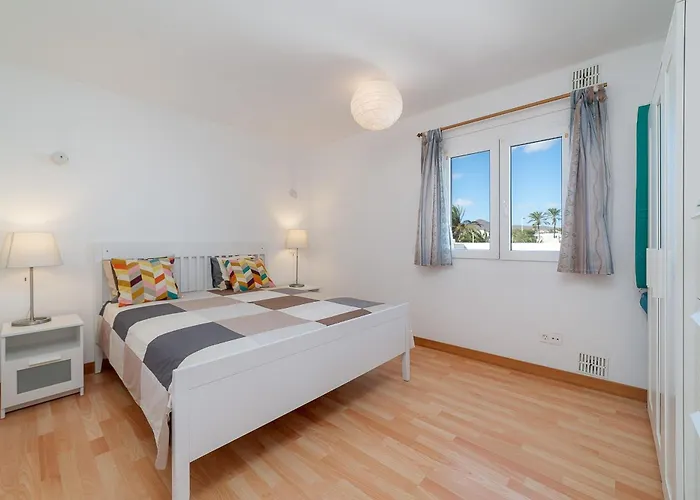 Fantastico Con Terraza Y Vistas Al Mar Costa Teguise