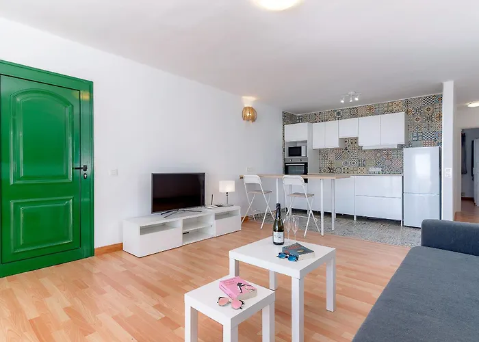 Fantastico Con Terraza Y Vistas Al Mar Costa Teguise